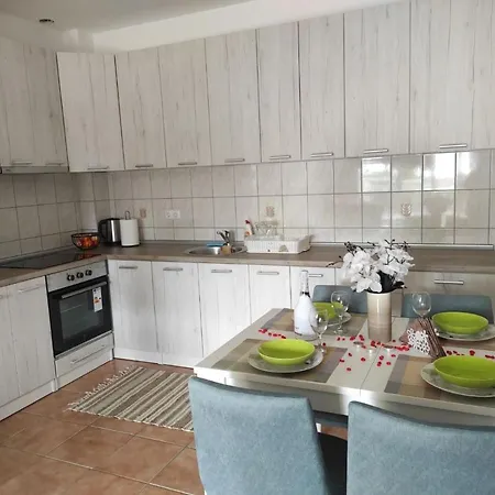 Apartment Dionis Centar